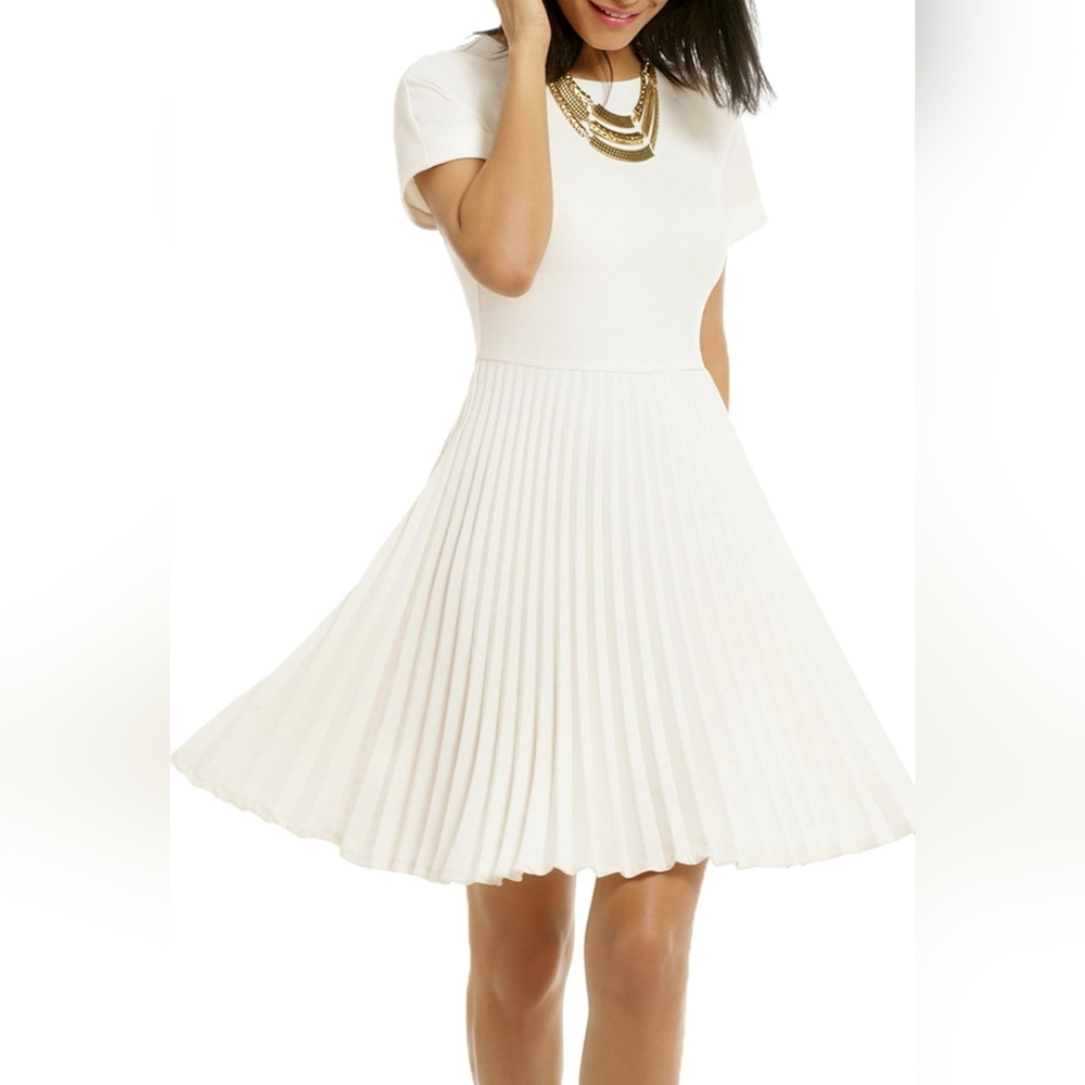 Elegant White Pleated Dress